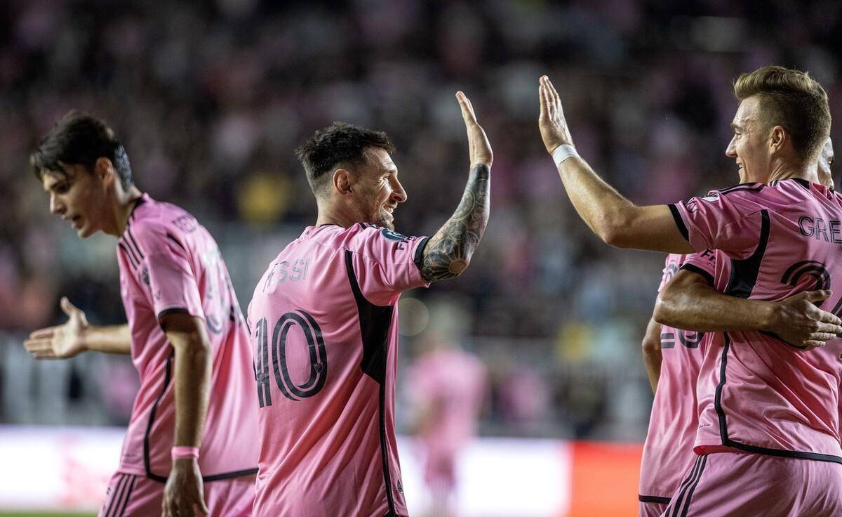 爱游戏AYX官网-包含大比分获胜引发热议！，梅西在掘金比赛中出色防守引发球迷热议的词条