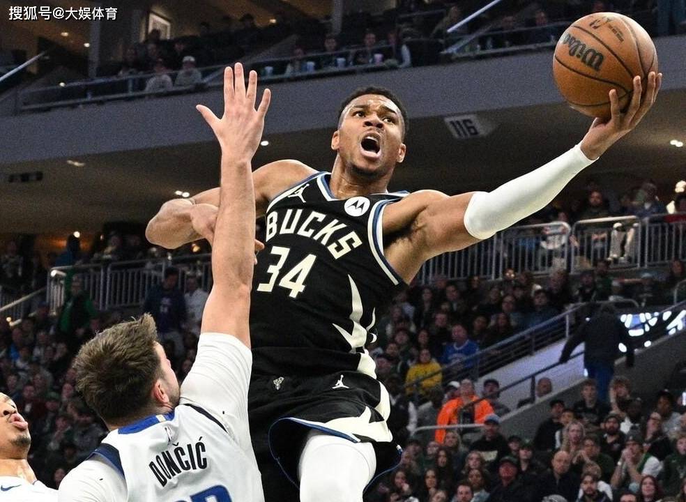 关于字母哥在篮网比赛中战术调整，重返赛场引发热议！气势如虹延续的信息